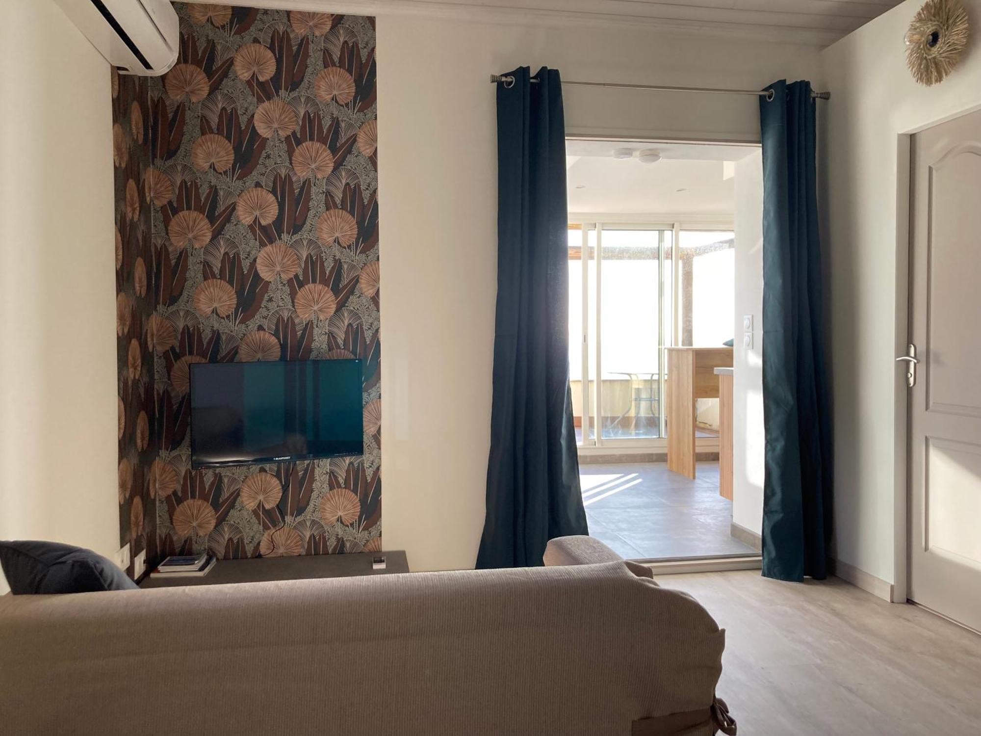Chez Jean Claude La Des Amis Apartment